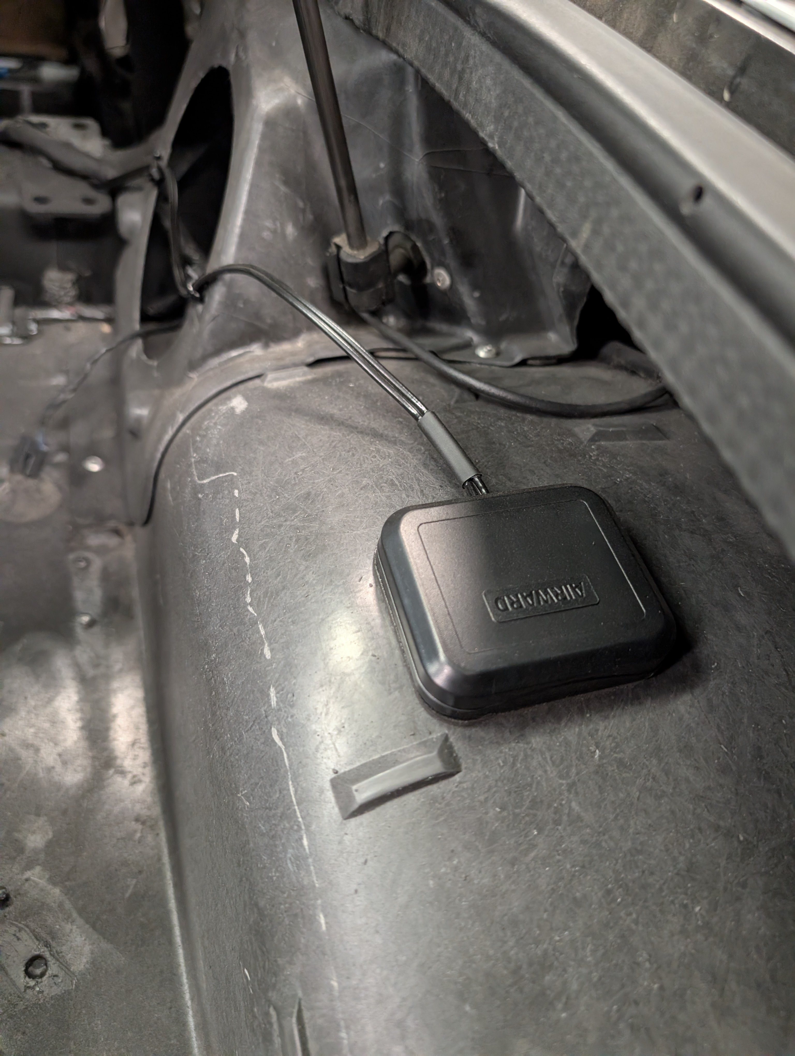 An example of the Fire Laps antenna as mounted in the right rear of a C5 Corvette